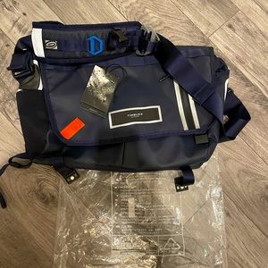 Timbuk2 Especial Stash Messenger Bag